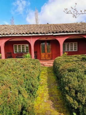 Hermosa casa de campo con chimenea interior